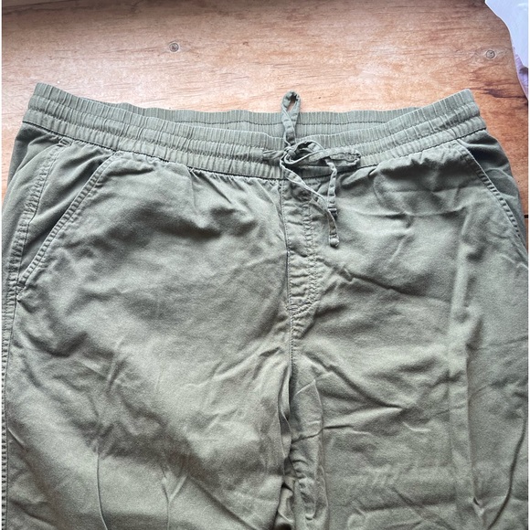 Linen pants from gap. Only worked twice. - Picture 3 of 3